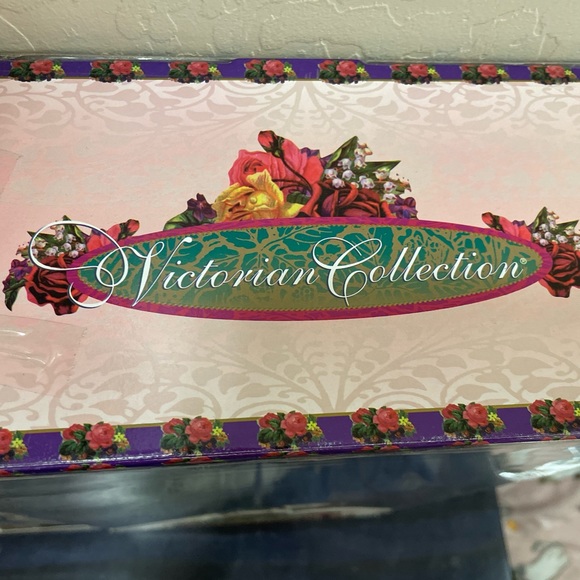 Sold separately victorian collection dolls - Picture 6 of 9